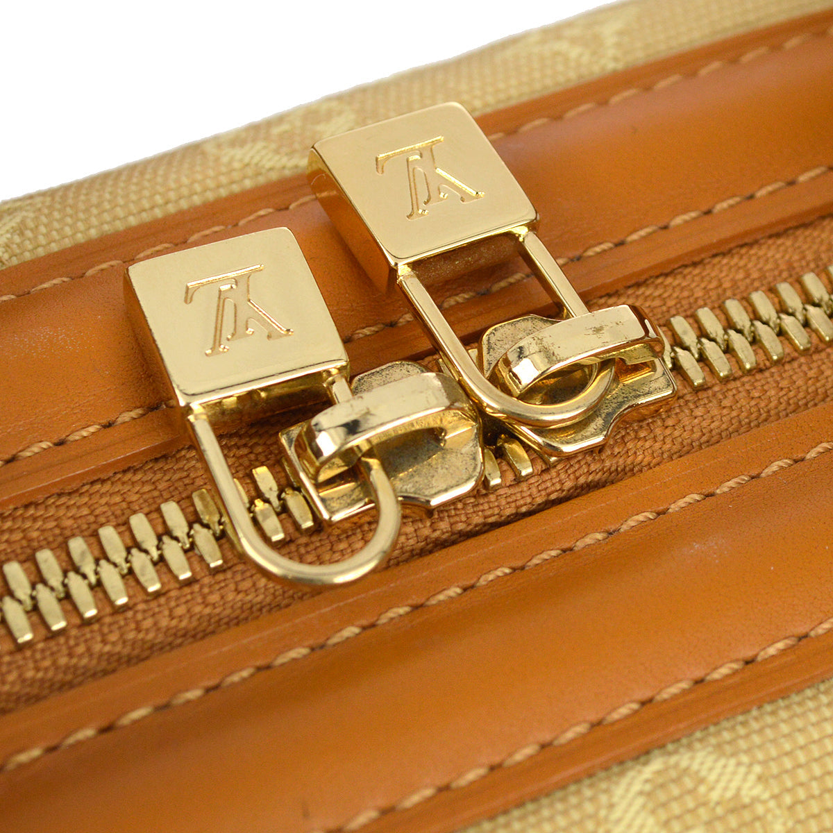 Louis Vuitton 2004 Beige Monogram Mini Josephine PM Handbag M92416