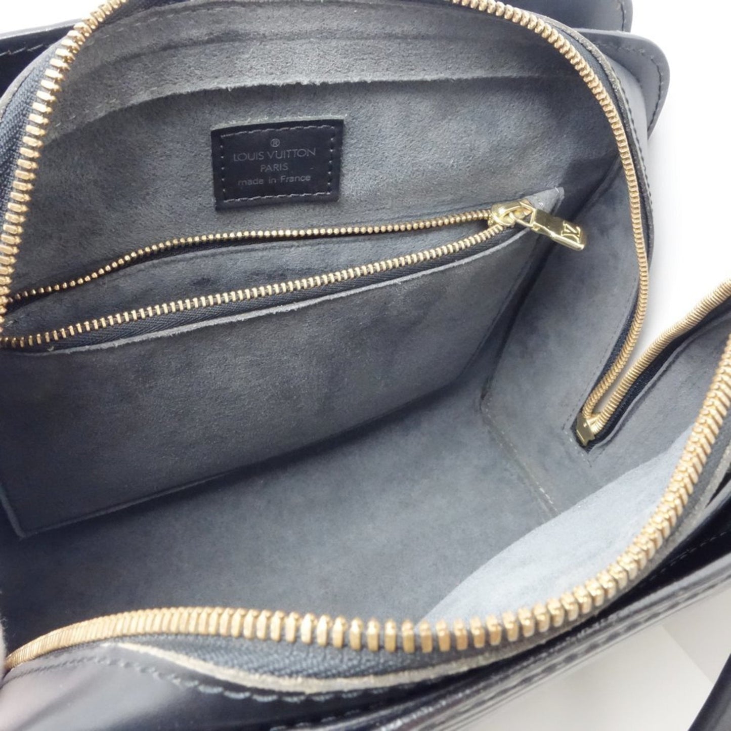 Louis Vuitton Pont Neuf  Leather Handbag ()