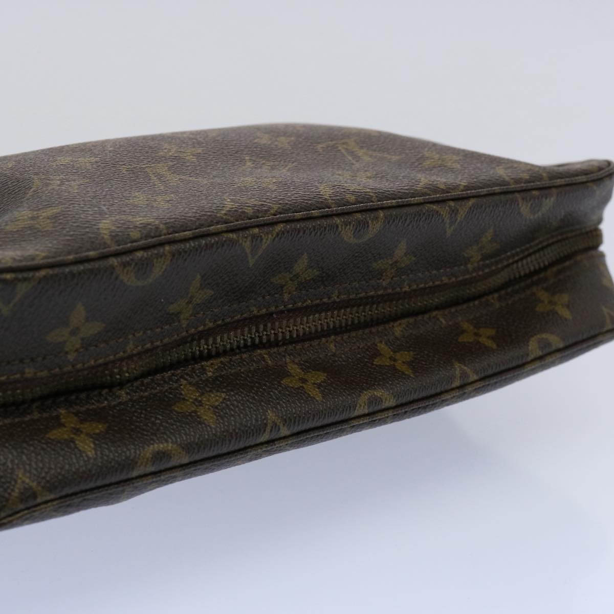 Louis Vuitton Trousse De Toilette  Canvas Clutch Bag ()
