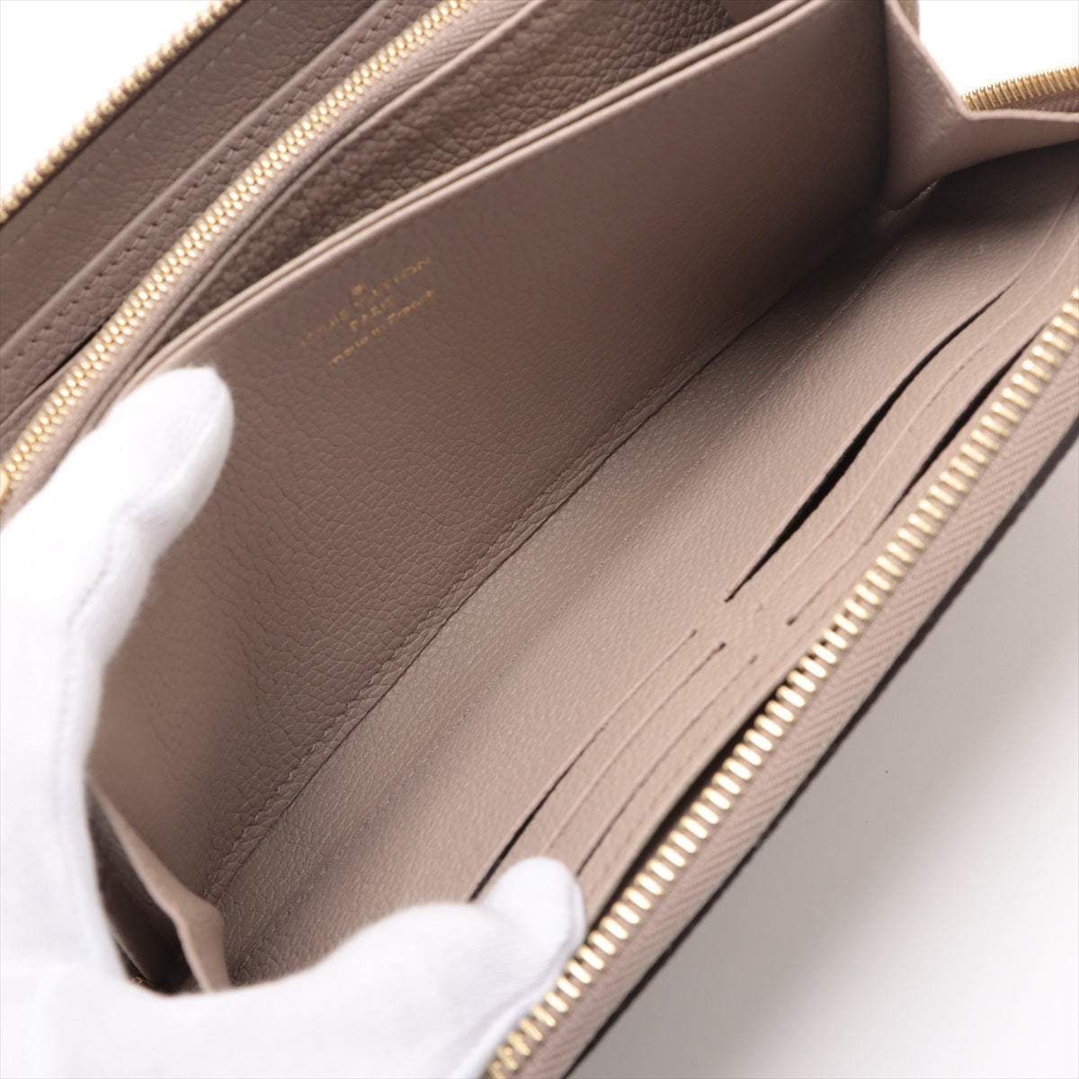 Louis Vuitton Vial Monogram Implant Zippyr Wallet M69794 Turtle Cream Round Zipper Wallet