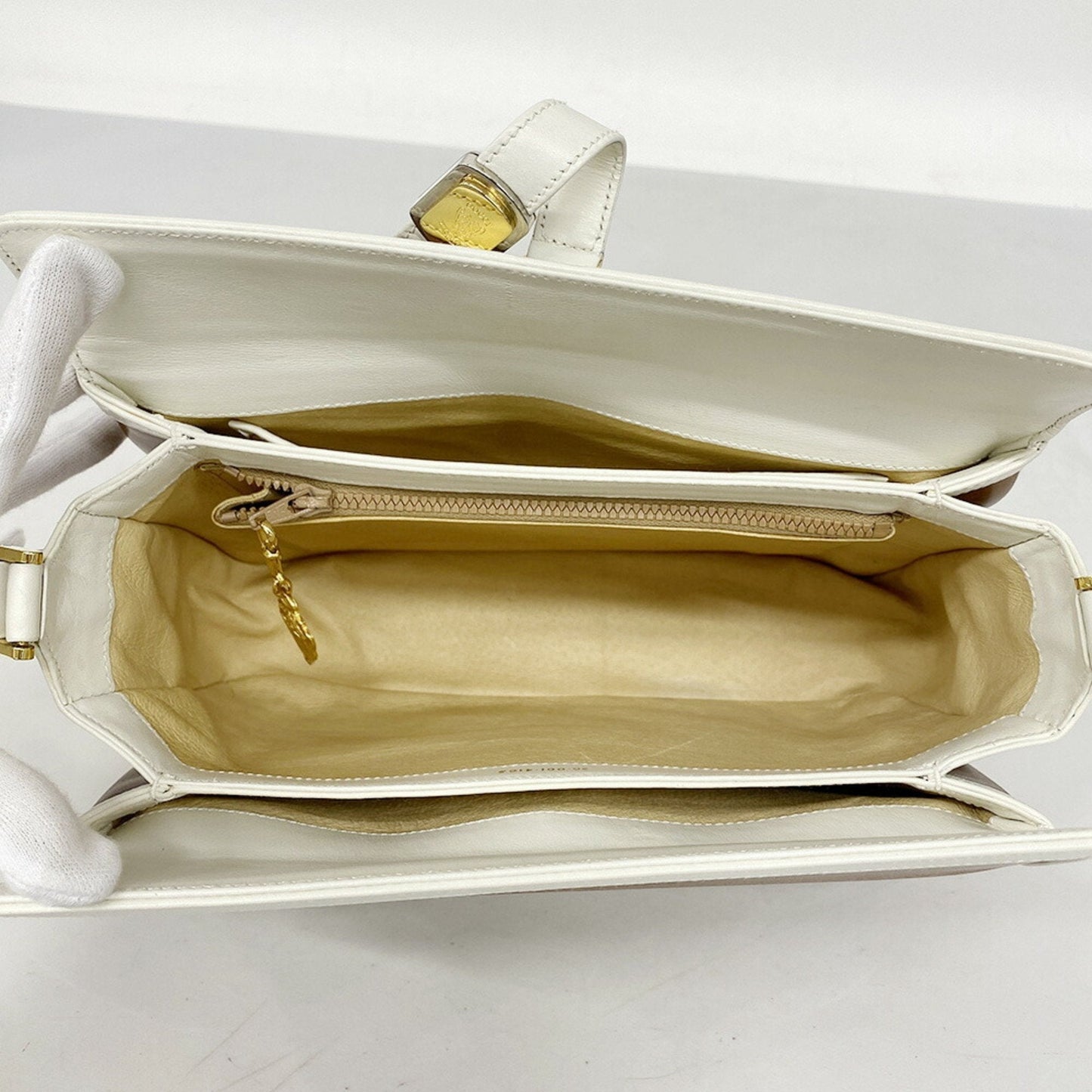 Gucci  Leather Shoulder Bag ()