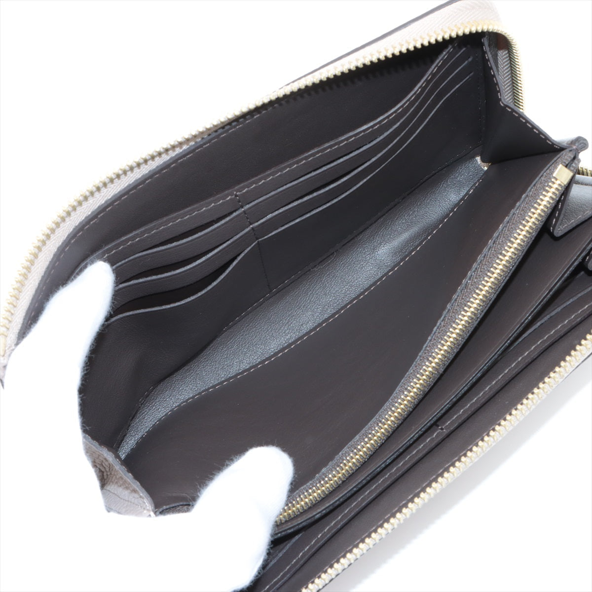 Louis Vuitton  Portfolio Comet M63104 Garage Round  Wallet  Reaction