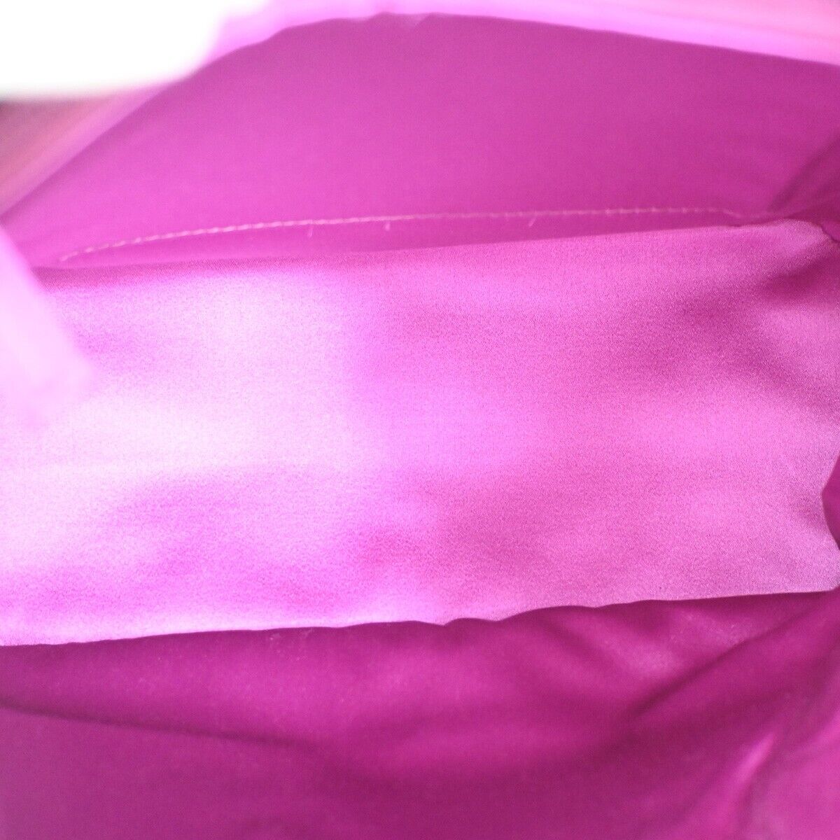 Gucci  Velvet Shoulder Bag ()