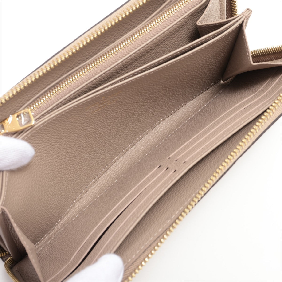 Louis Vuitton Monogram Amplant  Wallet M69034 Tour Trail Round Zip Wallet