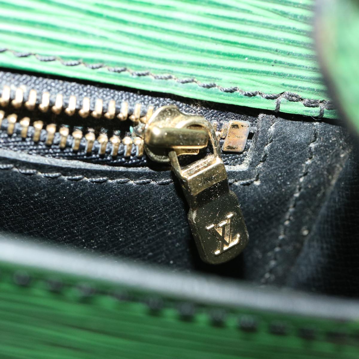 LOUIS VUITTON Epi Saint Cloud GM Shoulder Bag Green M52194 LV ep081