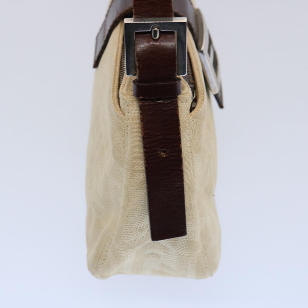 Luxury FendiZucca Canvas Mamma Baguette Shoulder Bag Beigeep2732