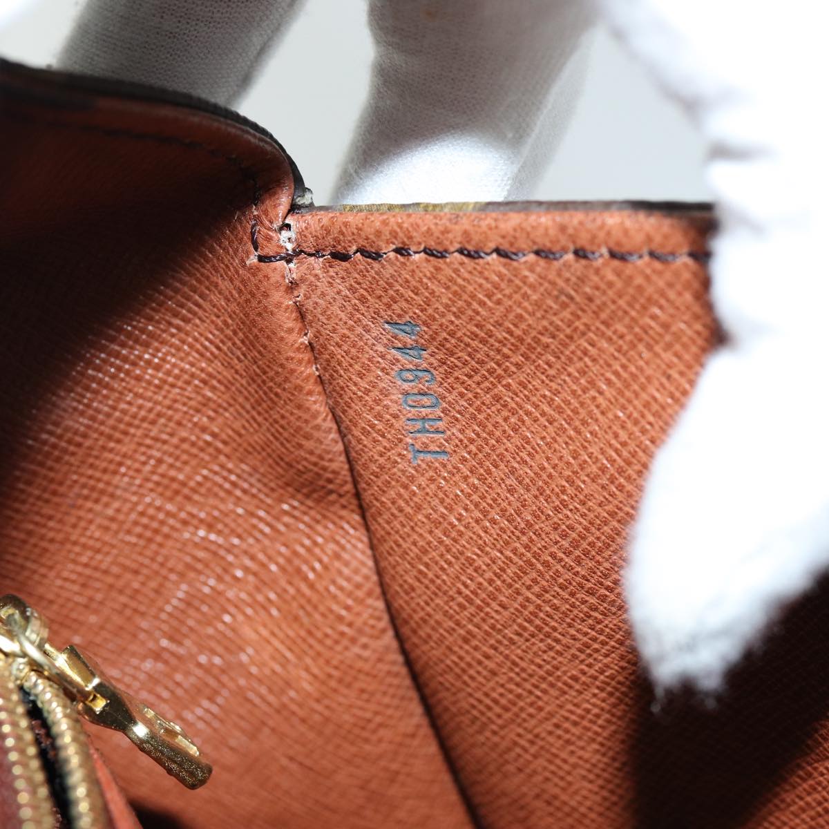 LOUIS VUITTON Monogram Saint Cloud GM Shoulder Bag M51242 ep4237