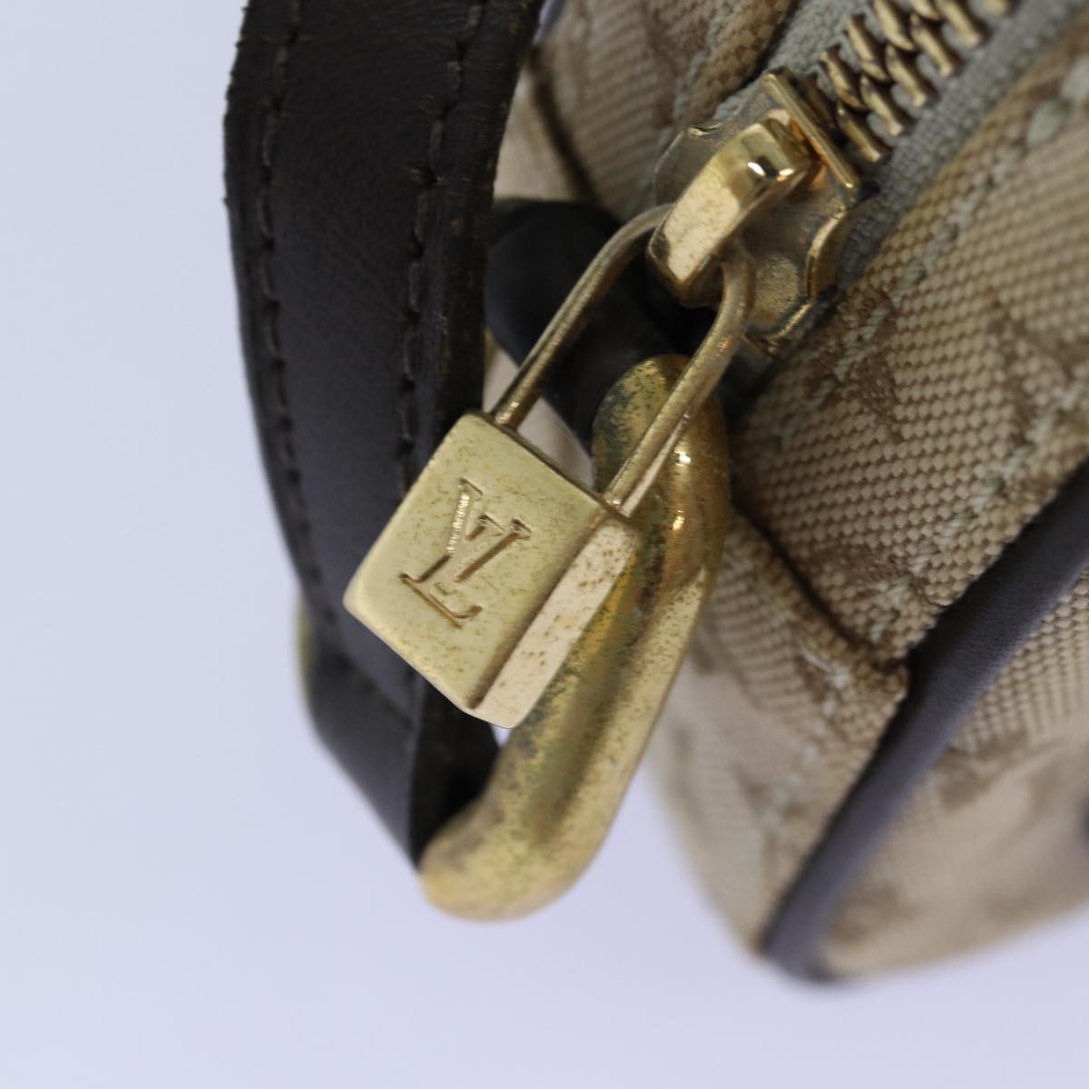 LOUIS VUITTON Monogram Mini Juliet MM Shoulder Bag Khaki M92218 LV ep4369