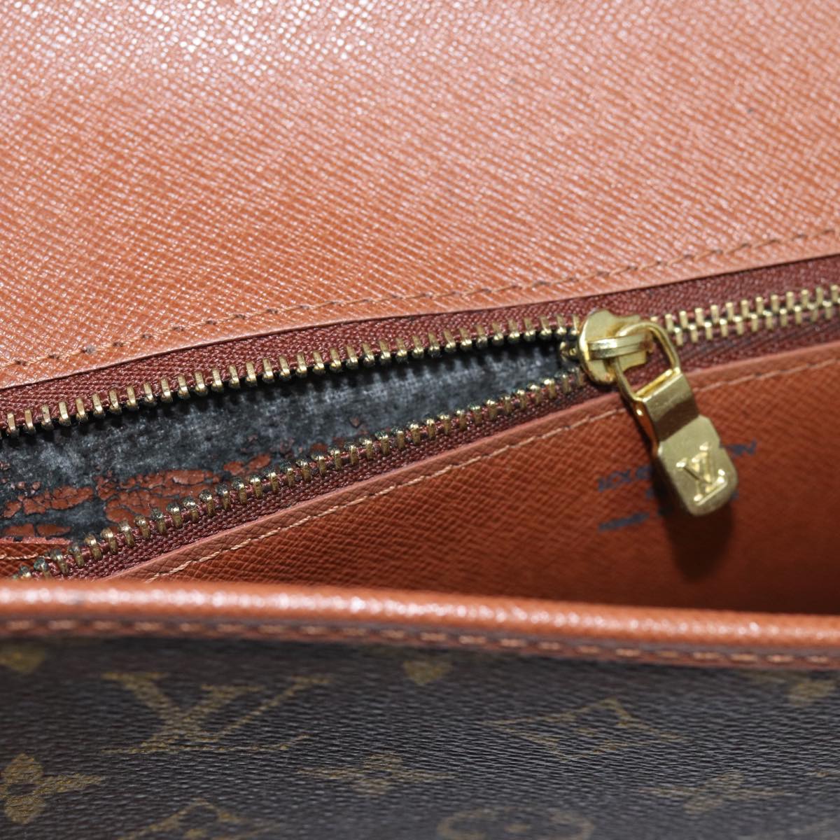 LOUIS VUITTON Monogram Bordeaux 27 Shoulder Bag M51797 LV ep4892