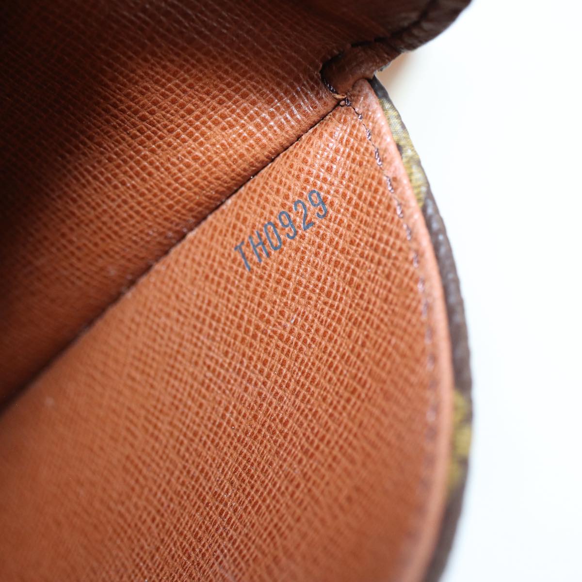 LOUIS VUITTON Monogram Saint Cloud GM Shoulder Bag M51242 LV ep5215