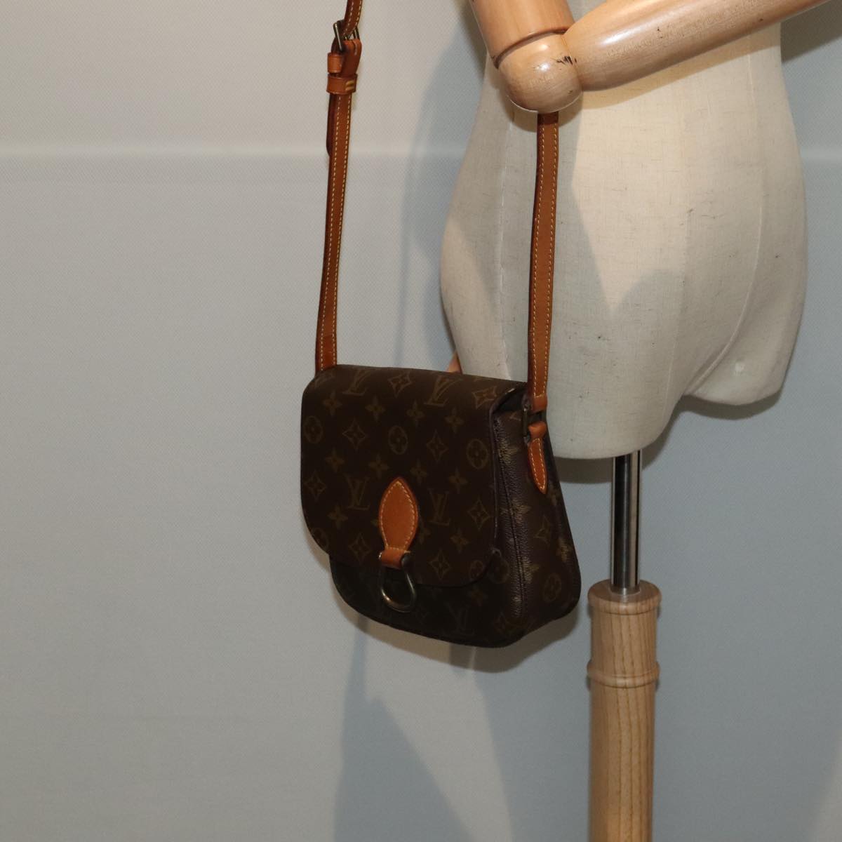 LOUIS VUITTON Monogram Saint Cloud MM Shoulder Bag M51243 LV ep5557