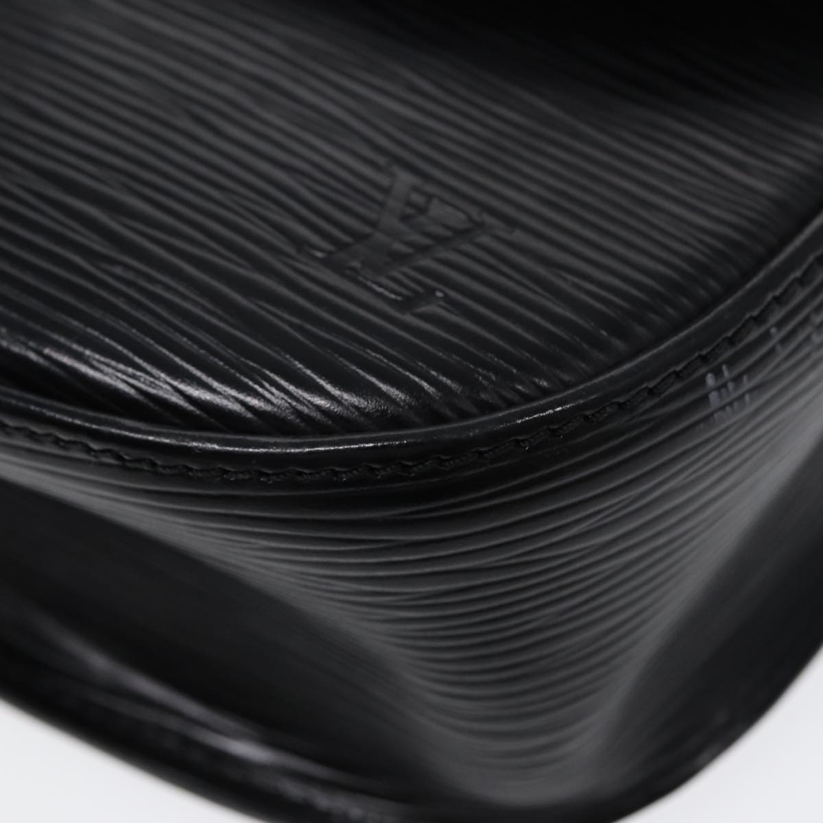 LOUIS VUITTON Epi Saint Cloud GM Shoulder Bag Black Noir M52192 LV ep5575