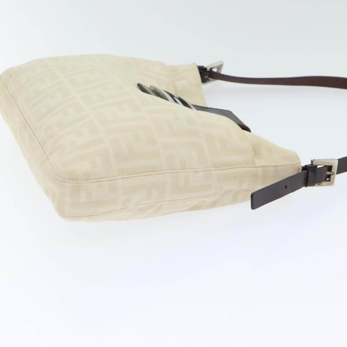 Luxury Fendi Zucca Canvas Shoulder Bag Beige Brown Silverep5724
