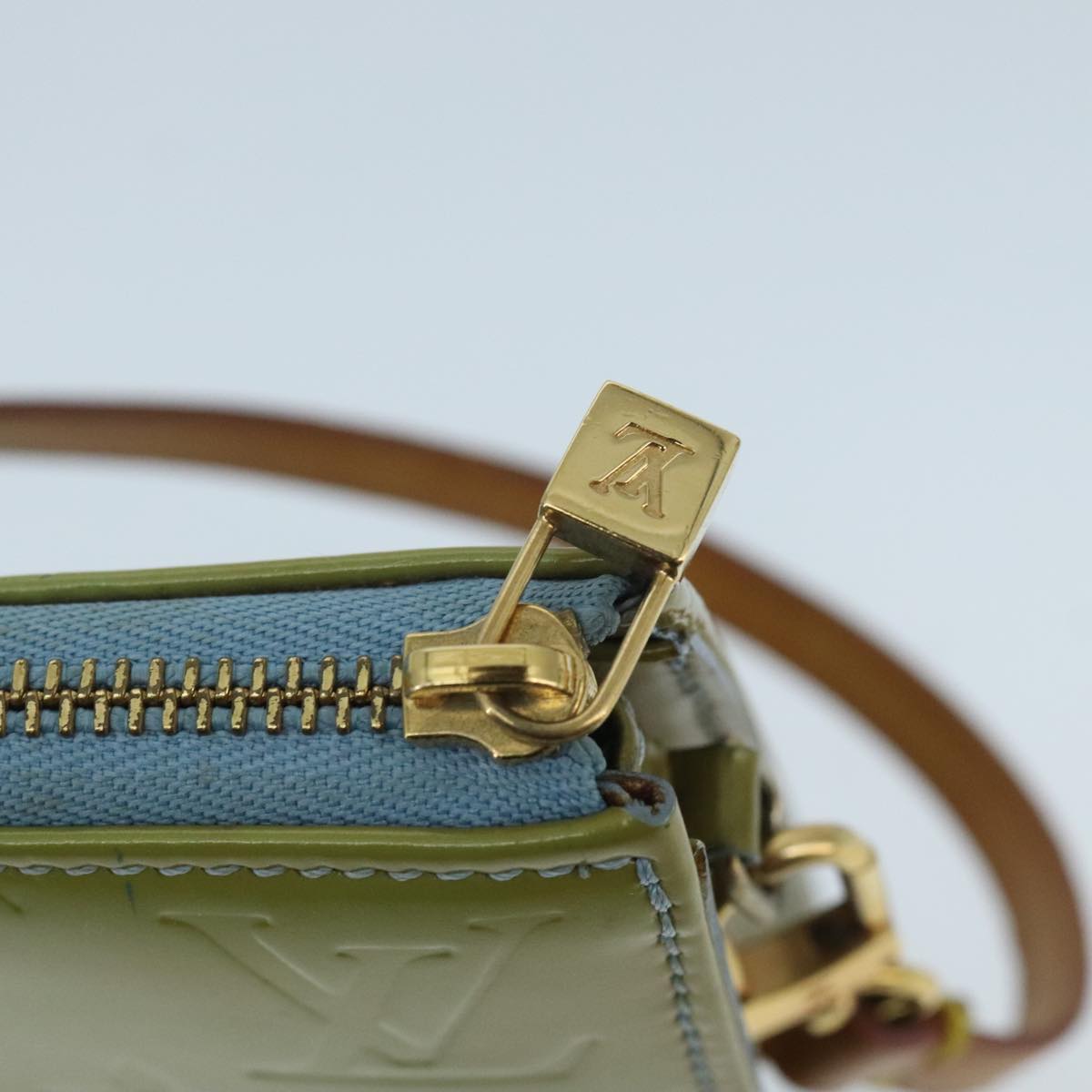 LOUIS VUITTON Monogram Vernis Lexington Pouch Baby Blue M91011 LV ep6393