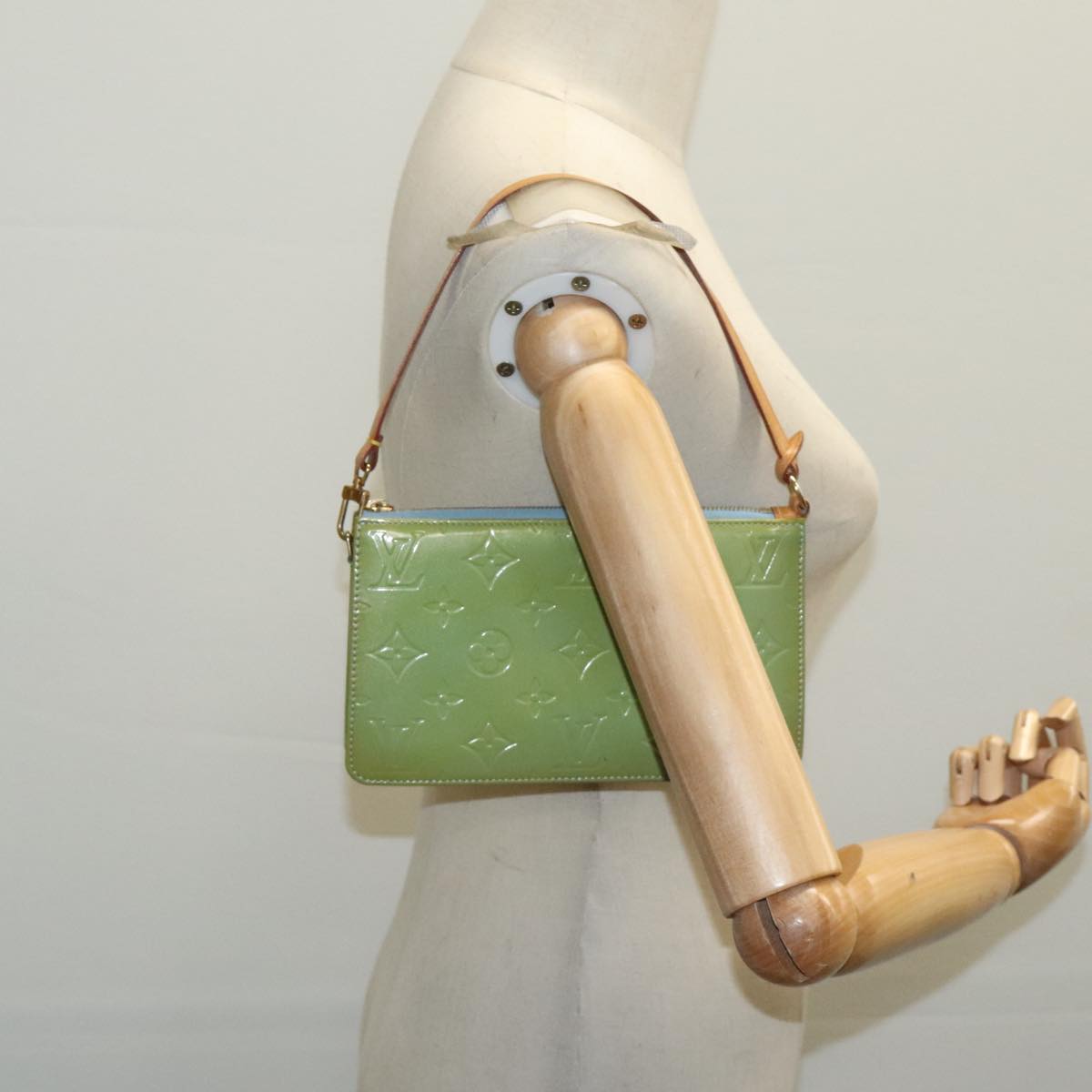 LOUIS VUITTON Monogram Vernis Lexington Pouch Baby Blue M91011 LV ep6393