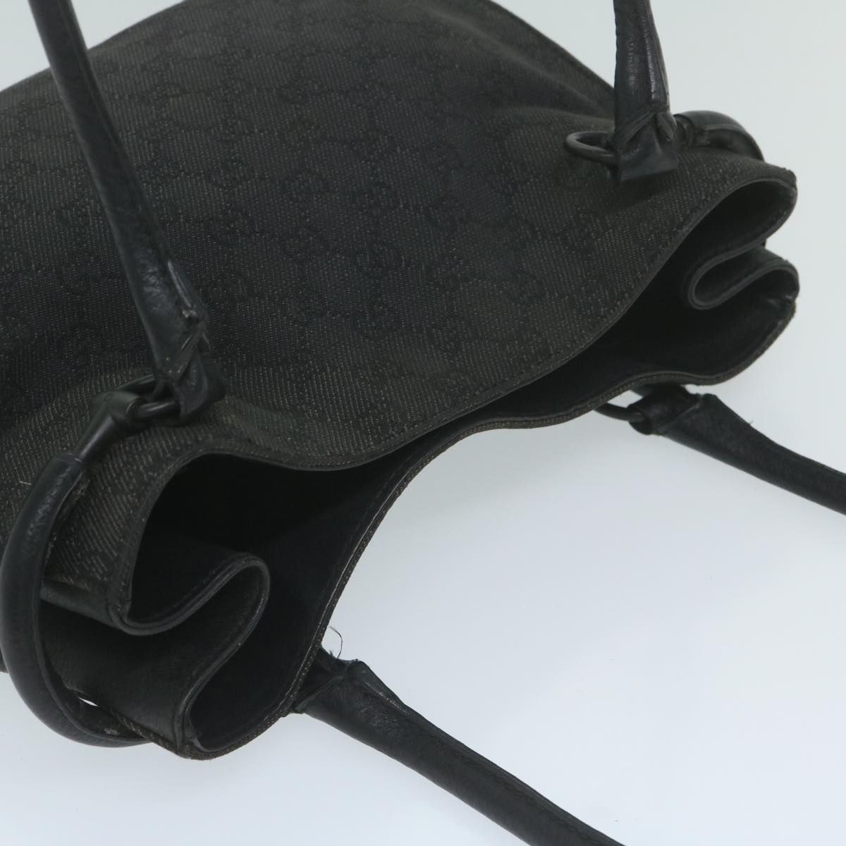 Gucci Gg Canvas  Canvas Shoulder Bag ()
