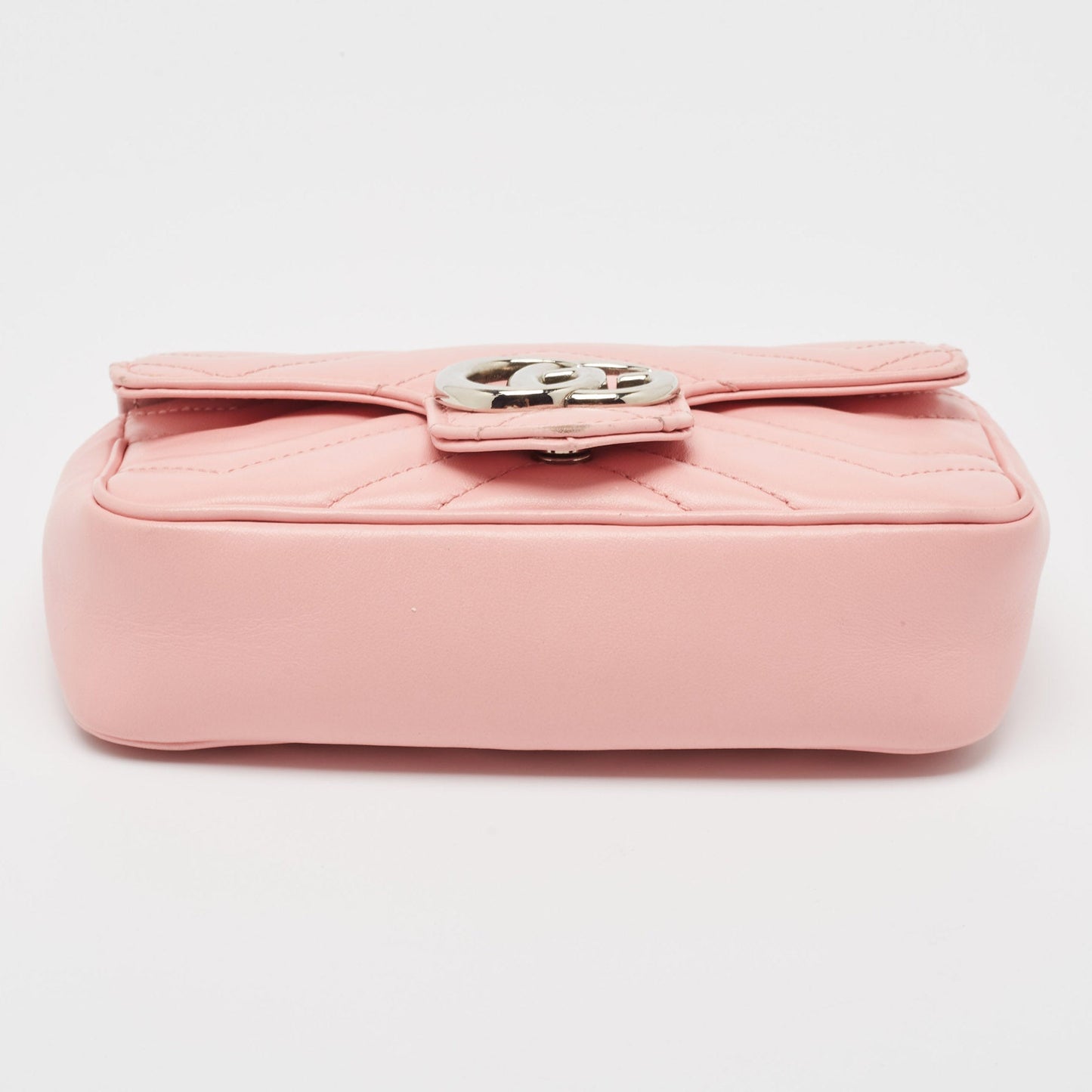 Luxury Gucci Trending 2025 Pink Matelass&eacute; Leather Gg Marmont Super Mini Shoulder Bag