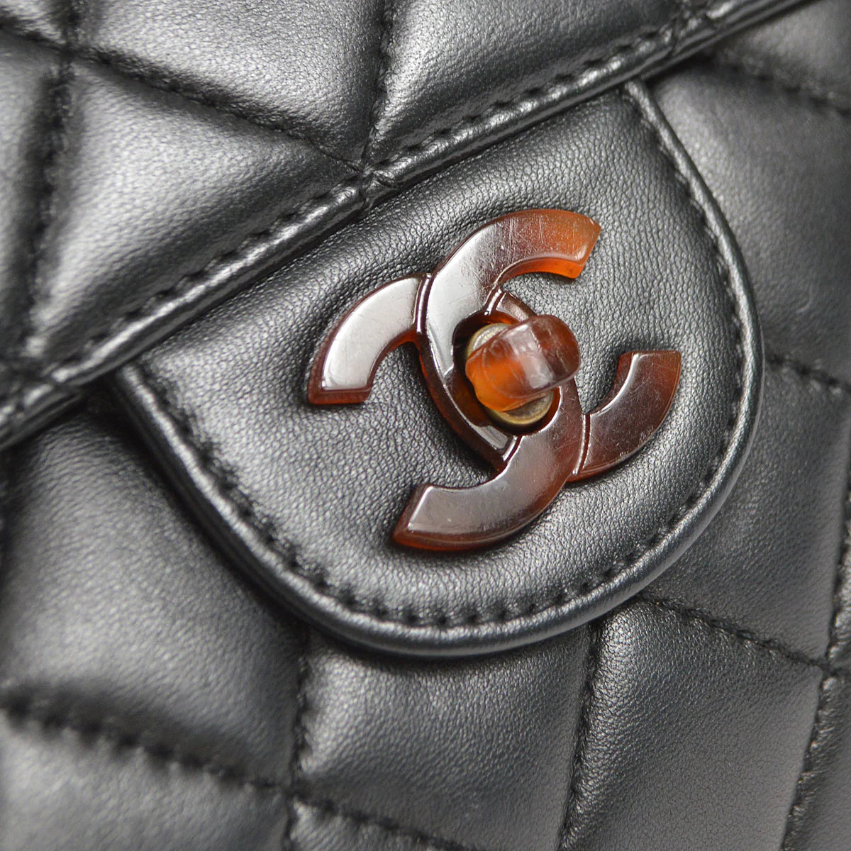 Luxury Chanel 1996-1997 Tortoiseshell Small CC Classic Flap Jumbo Black Lambskin