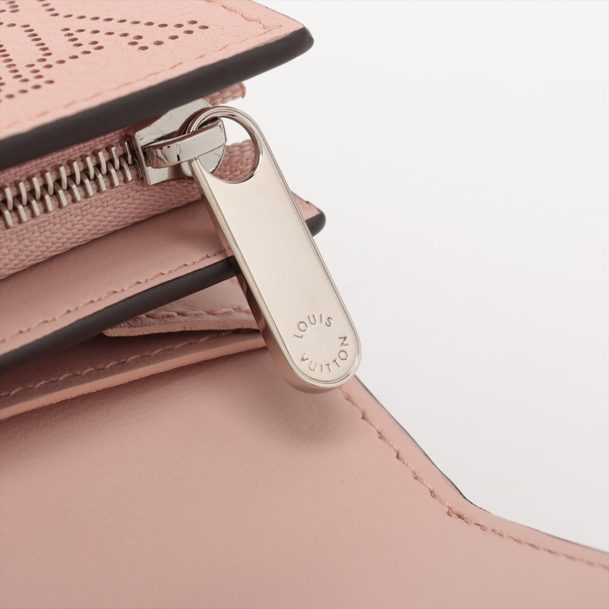 Louis Vuitton Machina Portfolio Yulis Compact M62541 Rose Jasmine Compact Wallet