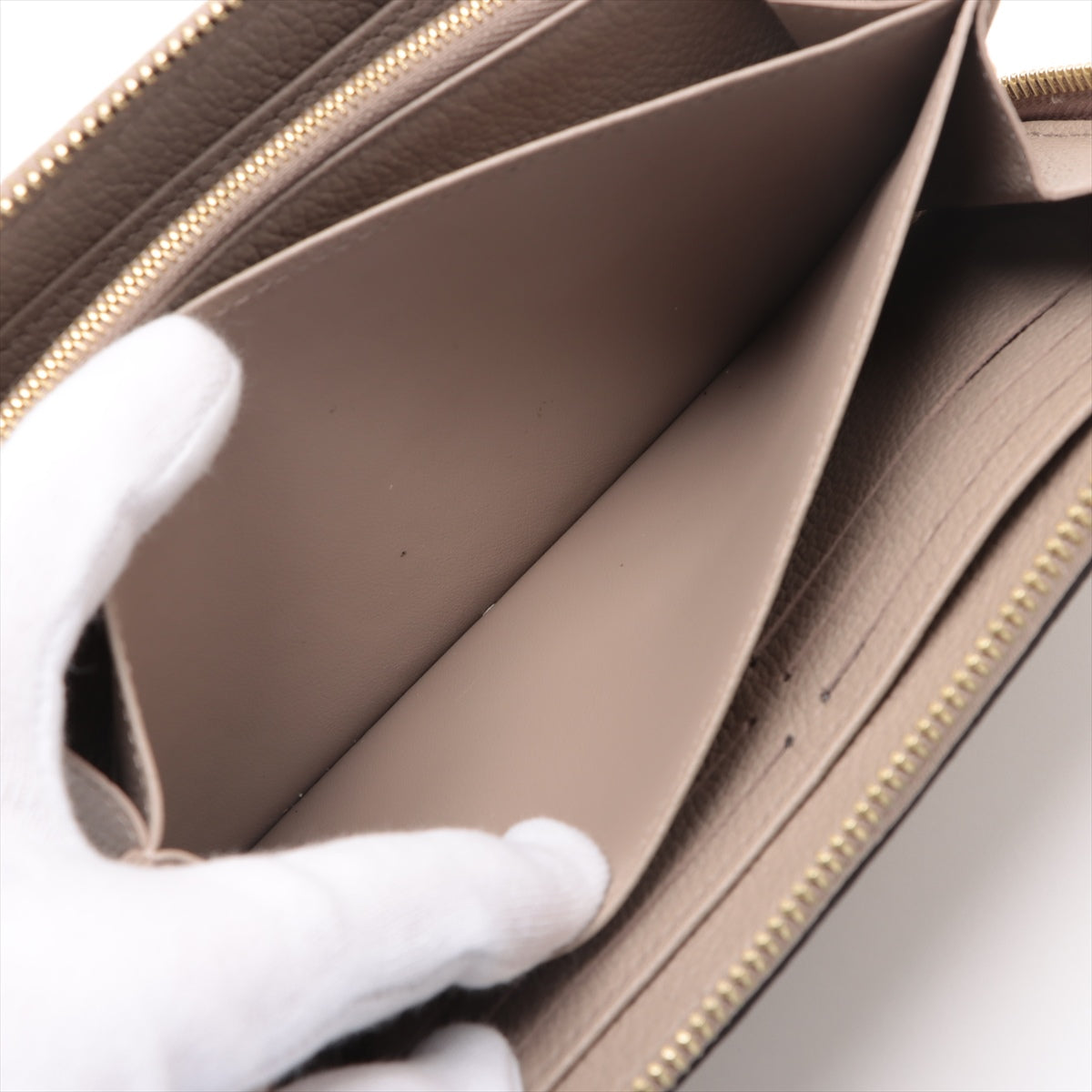 Louis Vuitton Vial Monogram Implant Zippyr Wallet M69794 Turtle Cream Round Zipper Wallet