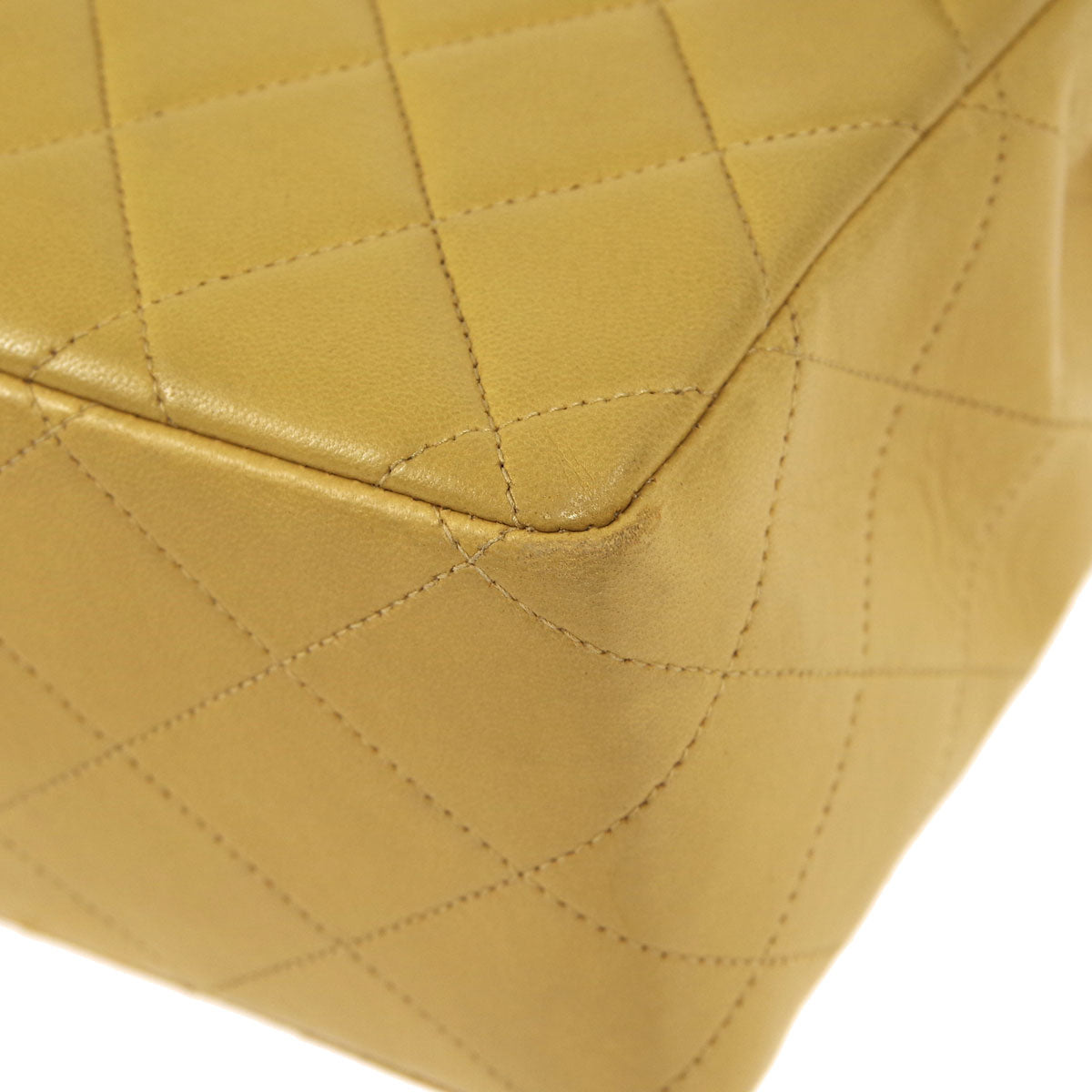 Luxury Chanel Beige Lambskin Jumbo Classic Flap Bag