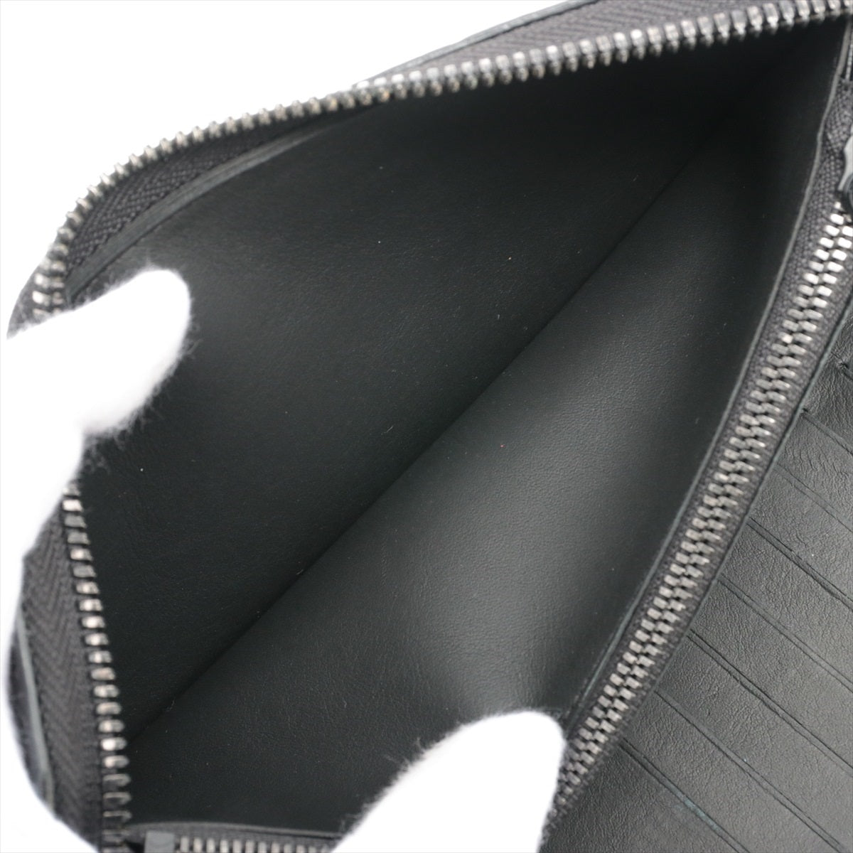 Louis Vuitton  Zippie Wallet Vertical M69047 Black Round Zip Wallet