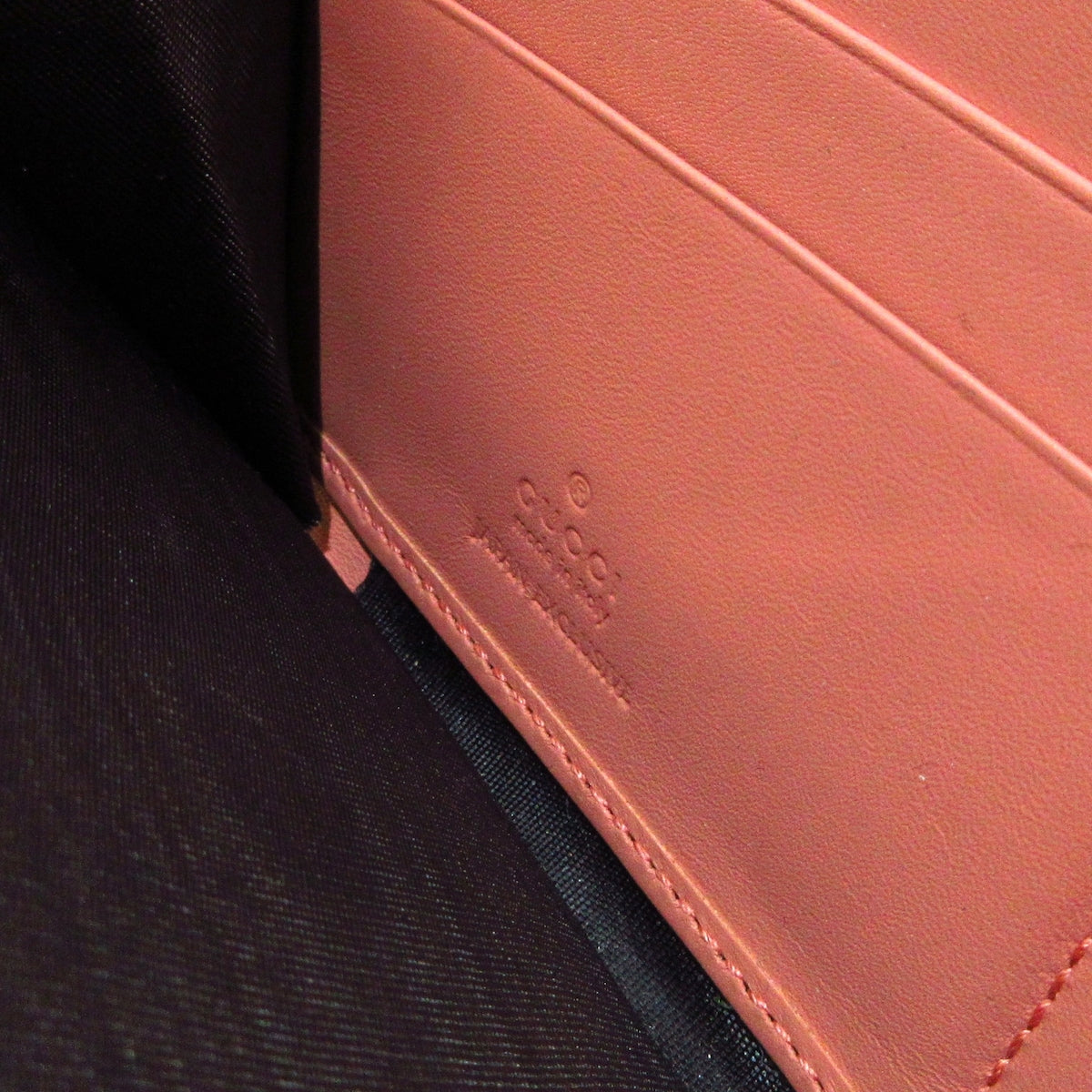 Gucci Gg Ribbon  Leather Wallet  ()