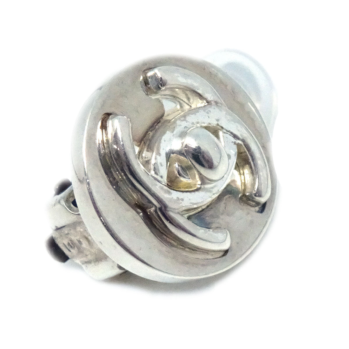 Luxury Chanel 1997 Round CC Turnlock Earrings Gold Clip-On Small