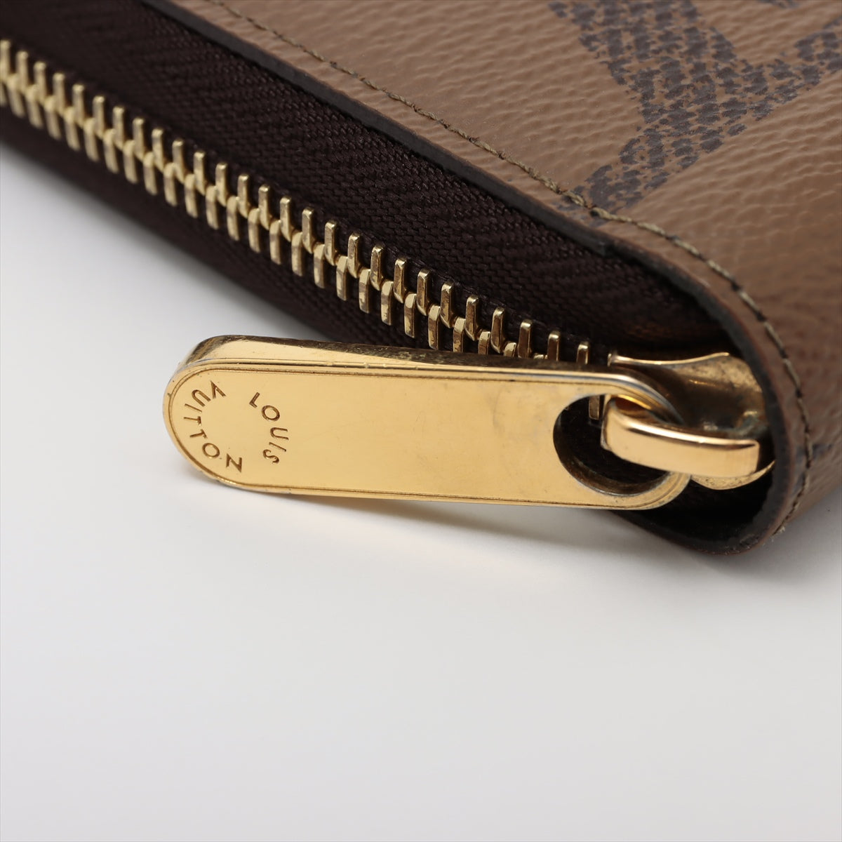 Louis Vuitton Giant Monogram Reversee Zippie Wallet M69353 Black X Brown Round Zip Wallet