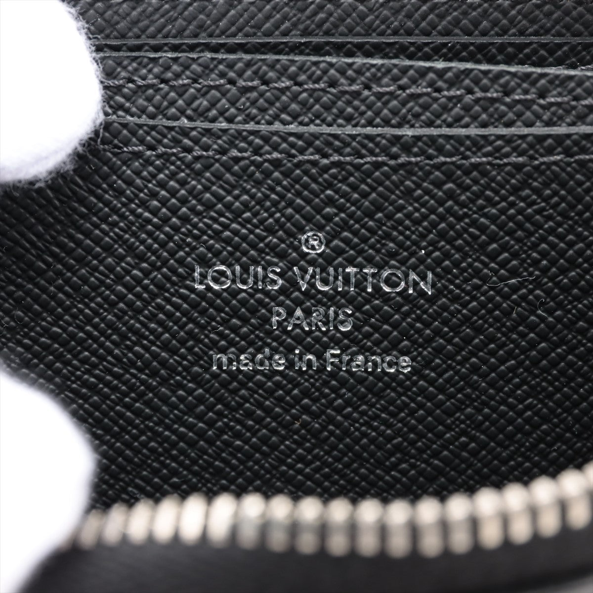 Louis Vuitton Taiga Zippyr Coin Pearce M30511 Black Coin Case