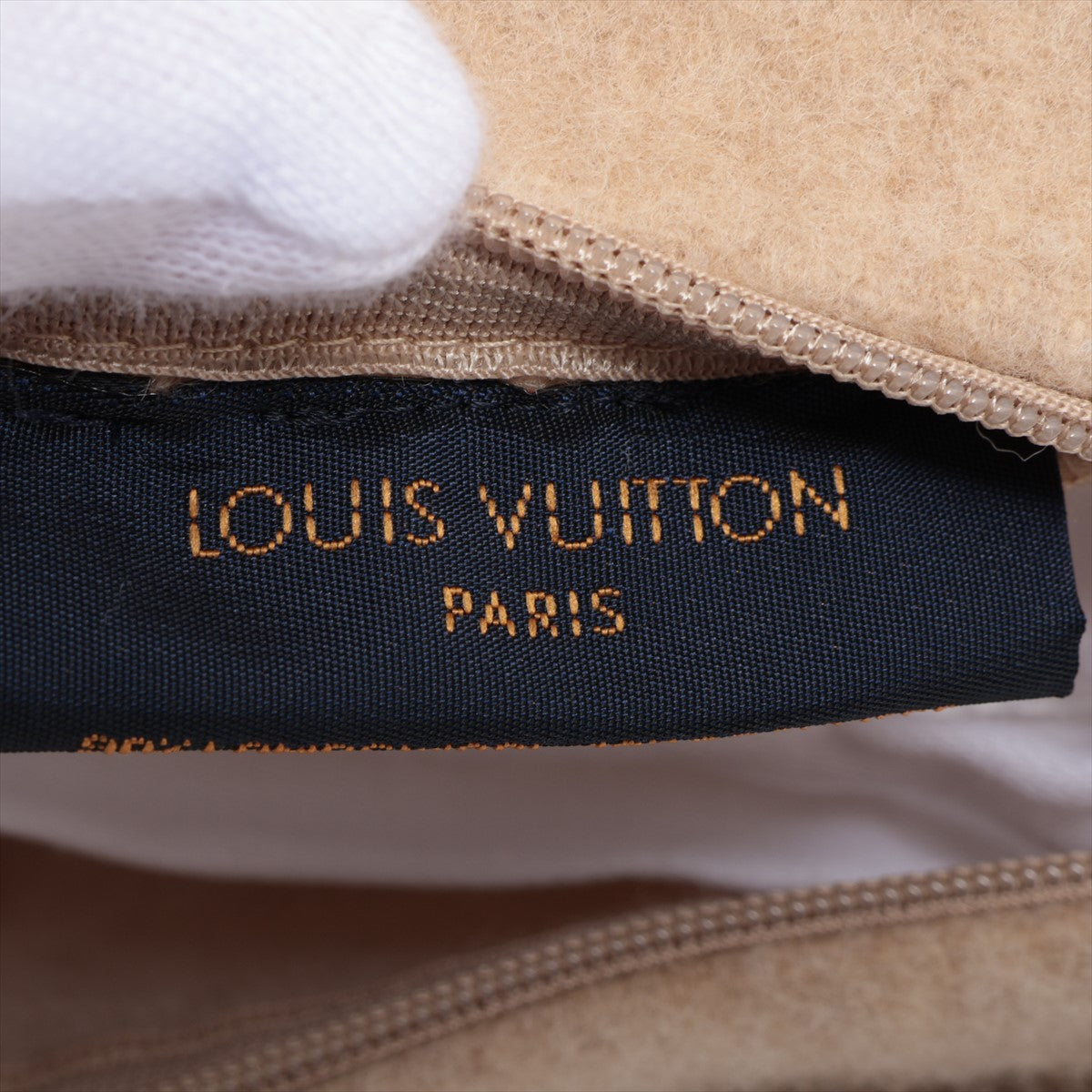 Louis Vuitton AB2282 Cashmere Pillow Beige M96541