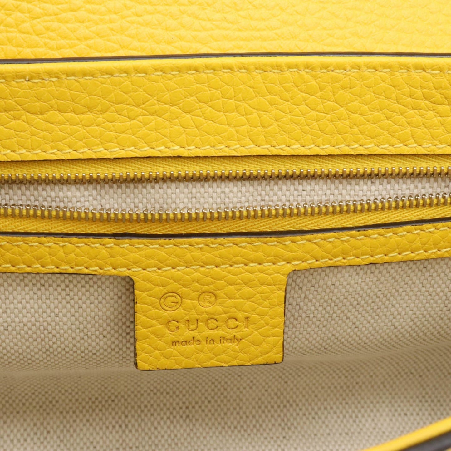 Luxury Gucci Trending 2025 Soho  Leather Shoulder Bag ()