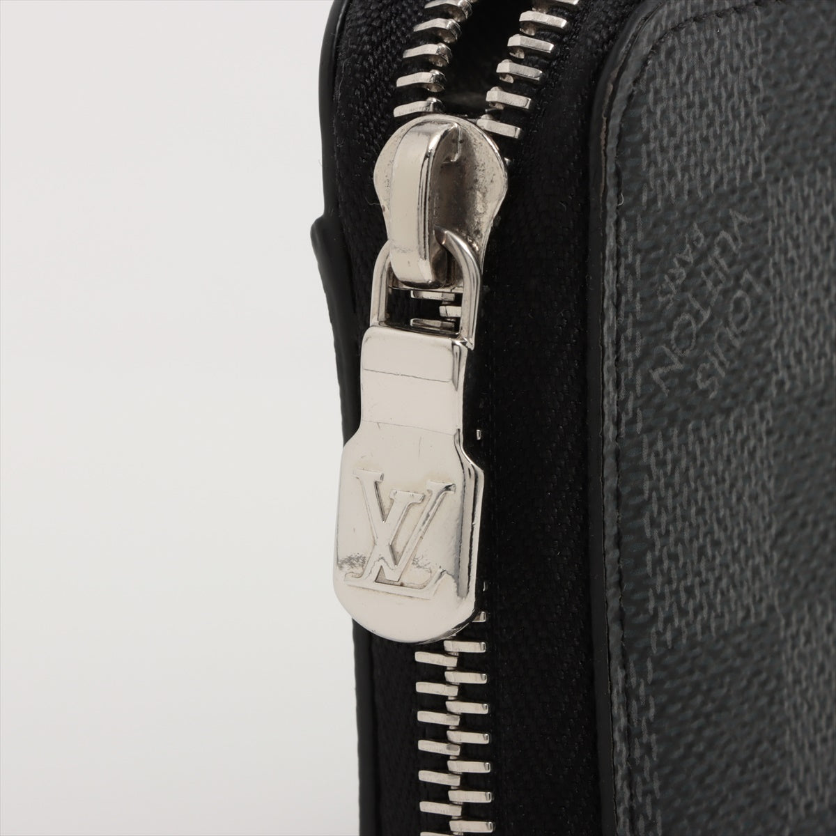 Louis Vuitton Damier Grafit Zippyr Dragon N60379 Black Round Zip Wallet
