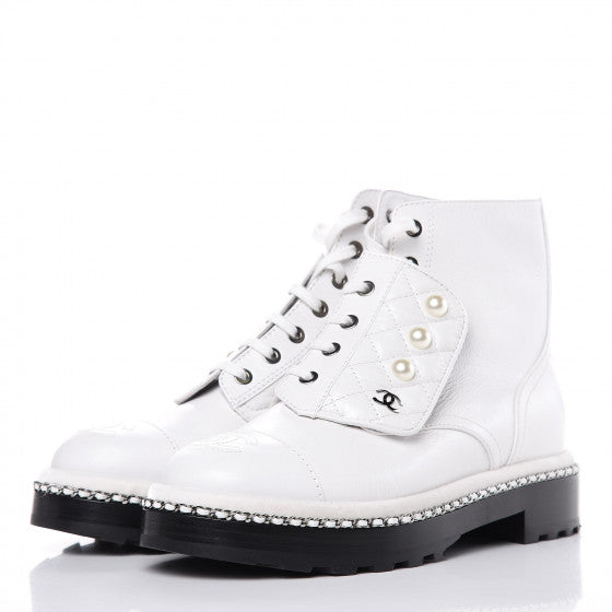 CHANEL CRACKLED CALFSKIN PEARL CHAIN CC BOOTS SIZE 40