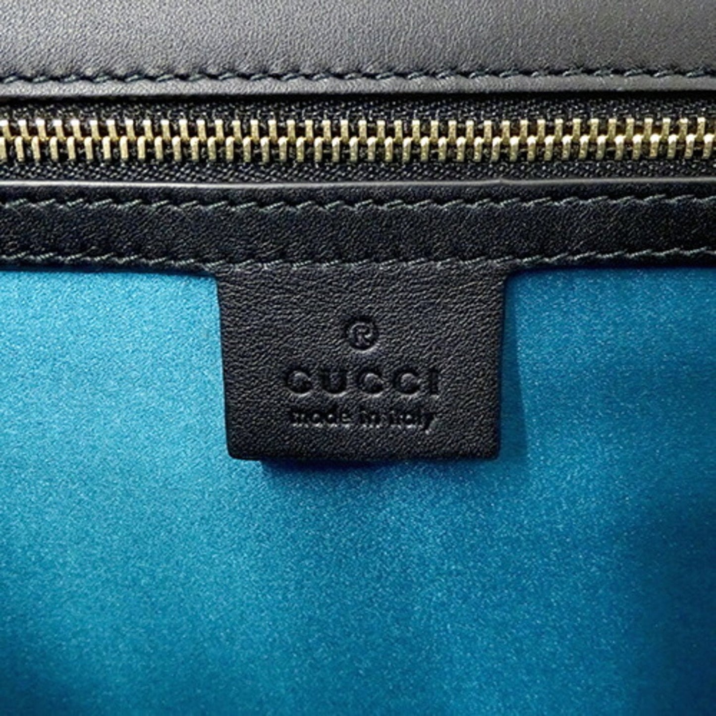 Gucci Sylvie  Velvet Shoulder Bag ()