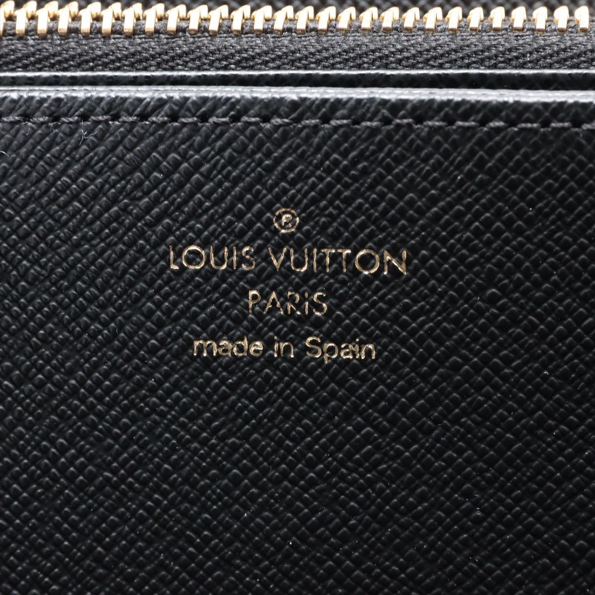 Louis Vuitton Giant Monogram Reversee Zippie Wallet M69353 Black X Brown Round Zip Wallet