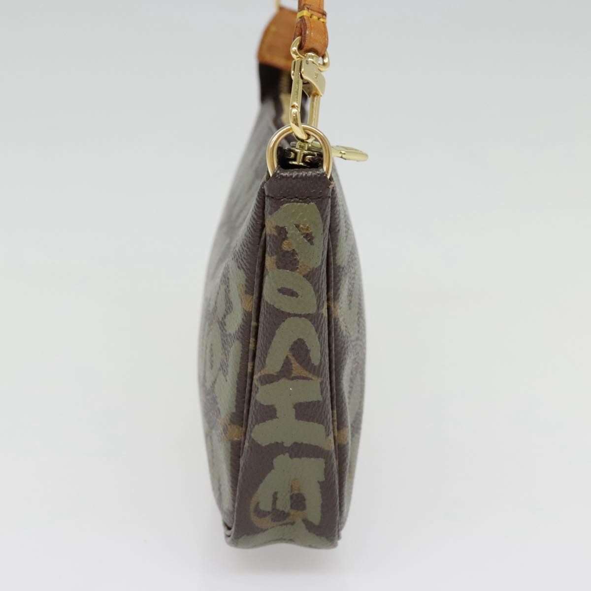 Louis Vuitton Pochette Accessoire  Canvas Clutch Bag ()