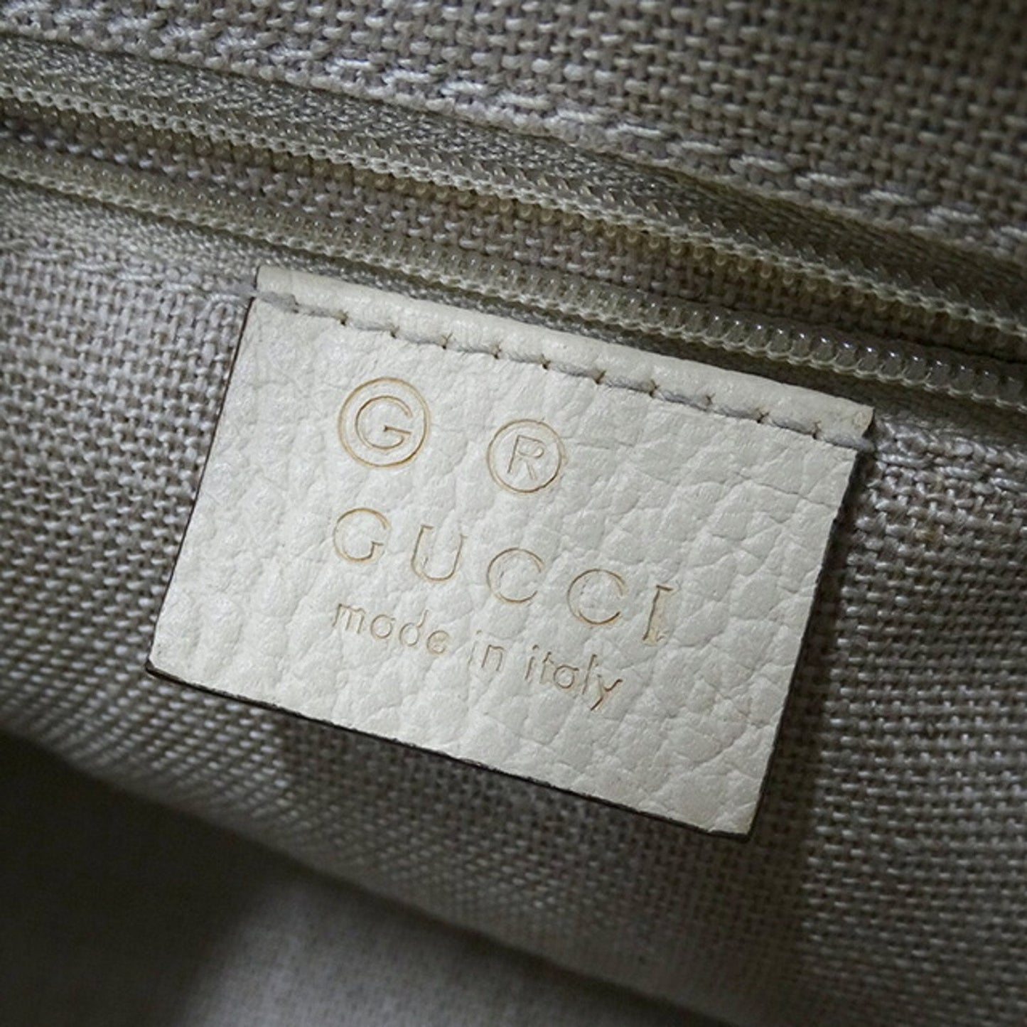 Gucci Interlocking G  Leather Shoulder Bag ()