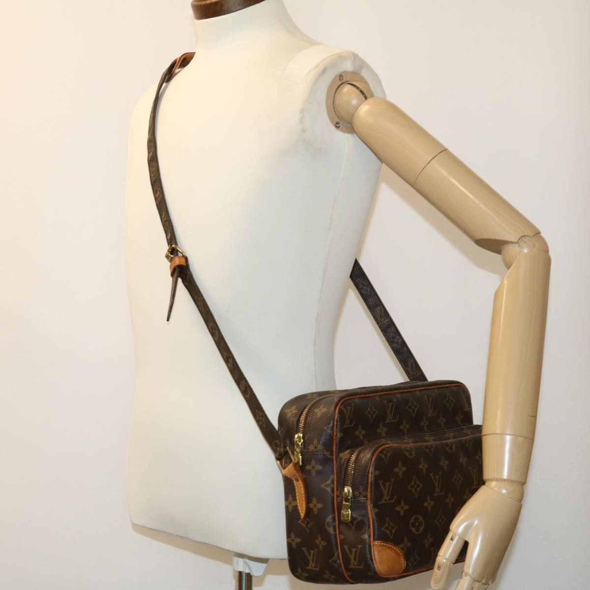 LOUIS VUITTON Monogram Nile Shoulder Bag M45244 LV fm1473