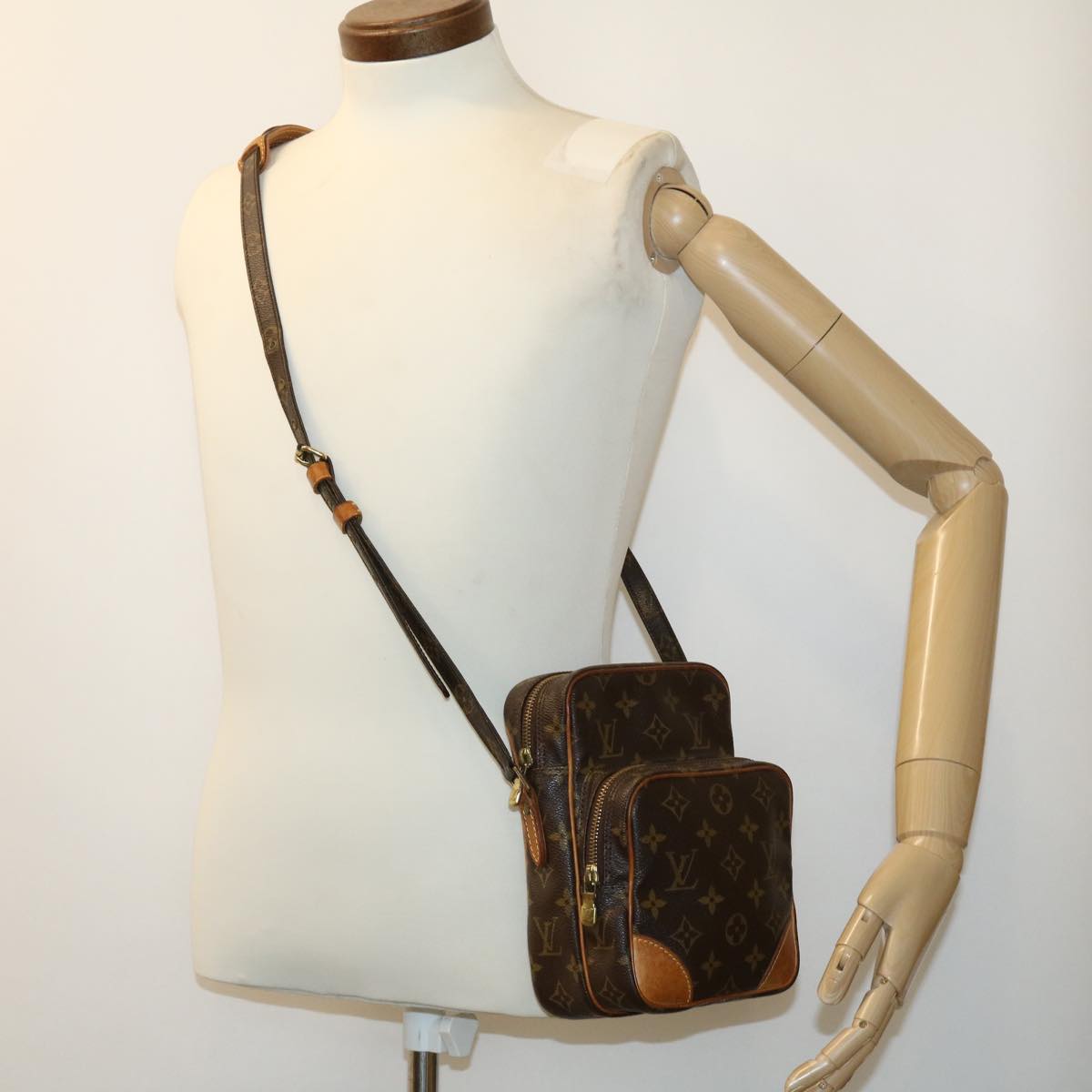 LOUIS VUITTON Monogram Amazon Shoulder Bag M45236 LV fm1479