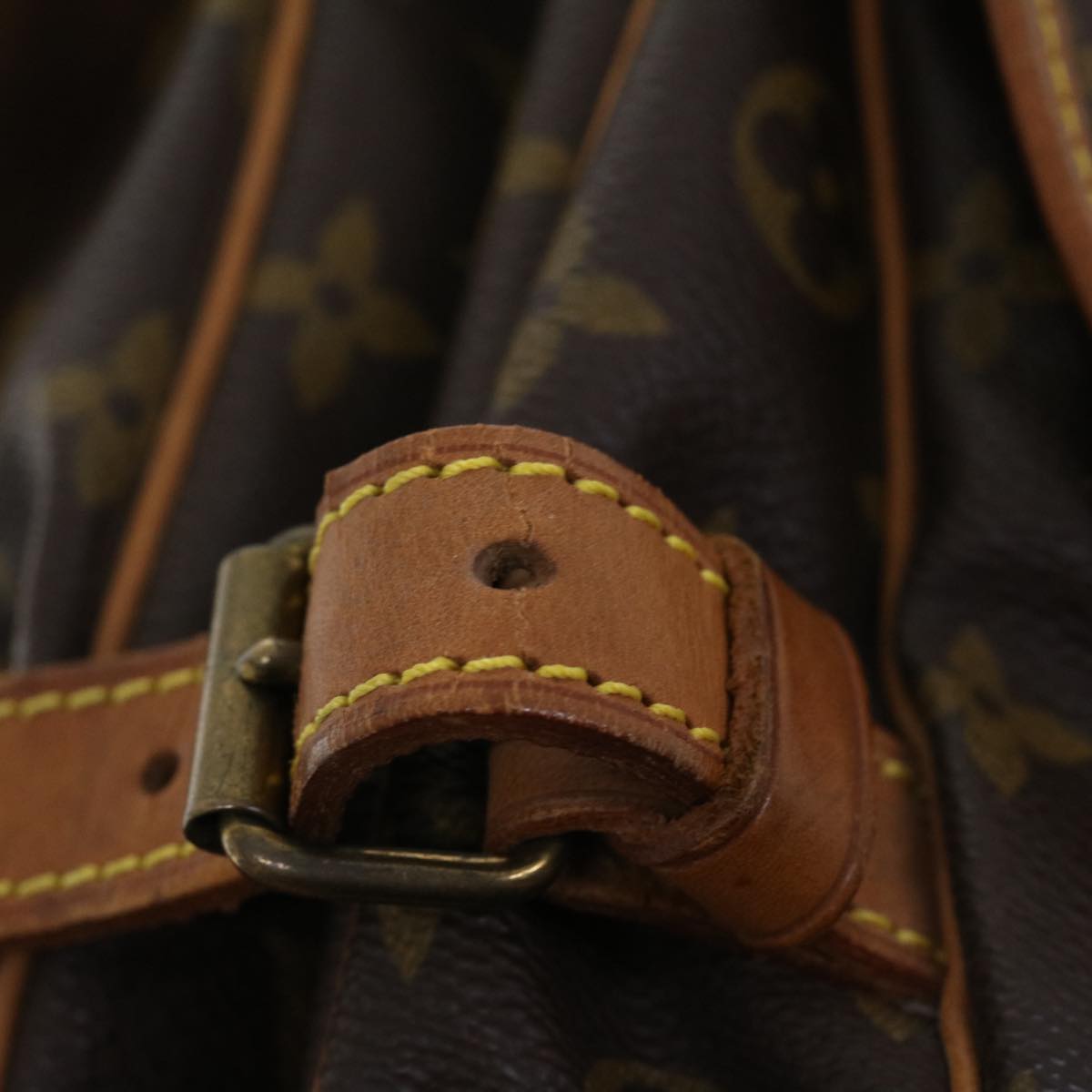 LOUIS VUITTON Monogram Saumur 30 Shoulder Bag M42256 LV fm1589