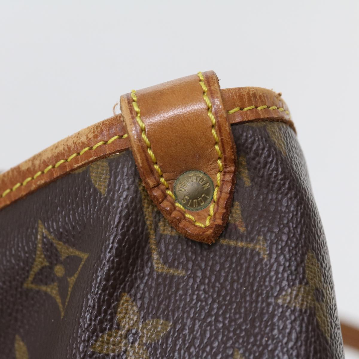 LOUIS VUITTON Monogram Saumur 30 Shoulder Bag M42256 LV fm1589