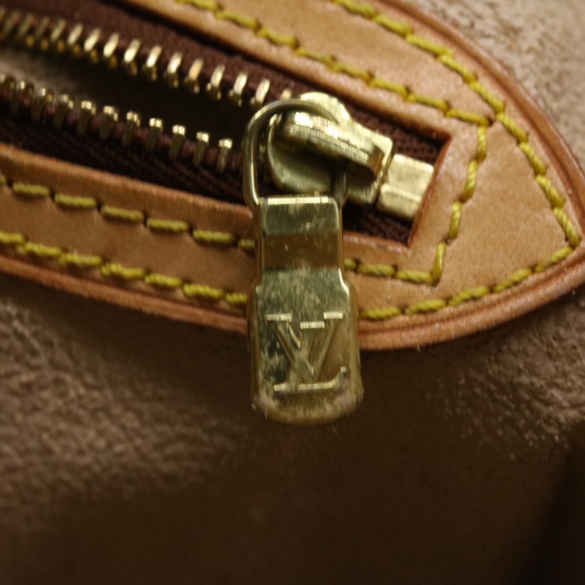 LOUIS VUITTON Monogram Bucket GM Shoulder Bag M42236 LV fm1666