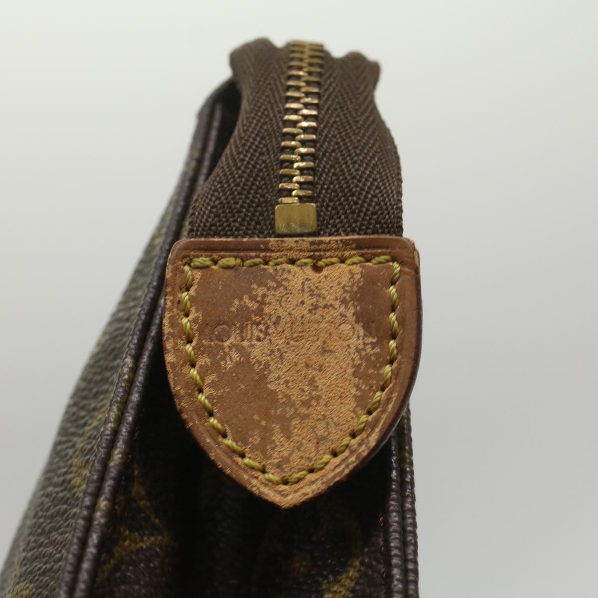 LOUIS VUITTON Monogram Poche Toilette 26 Pouch M47542 LV fm2818