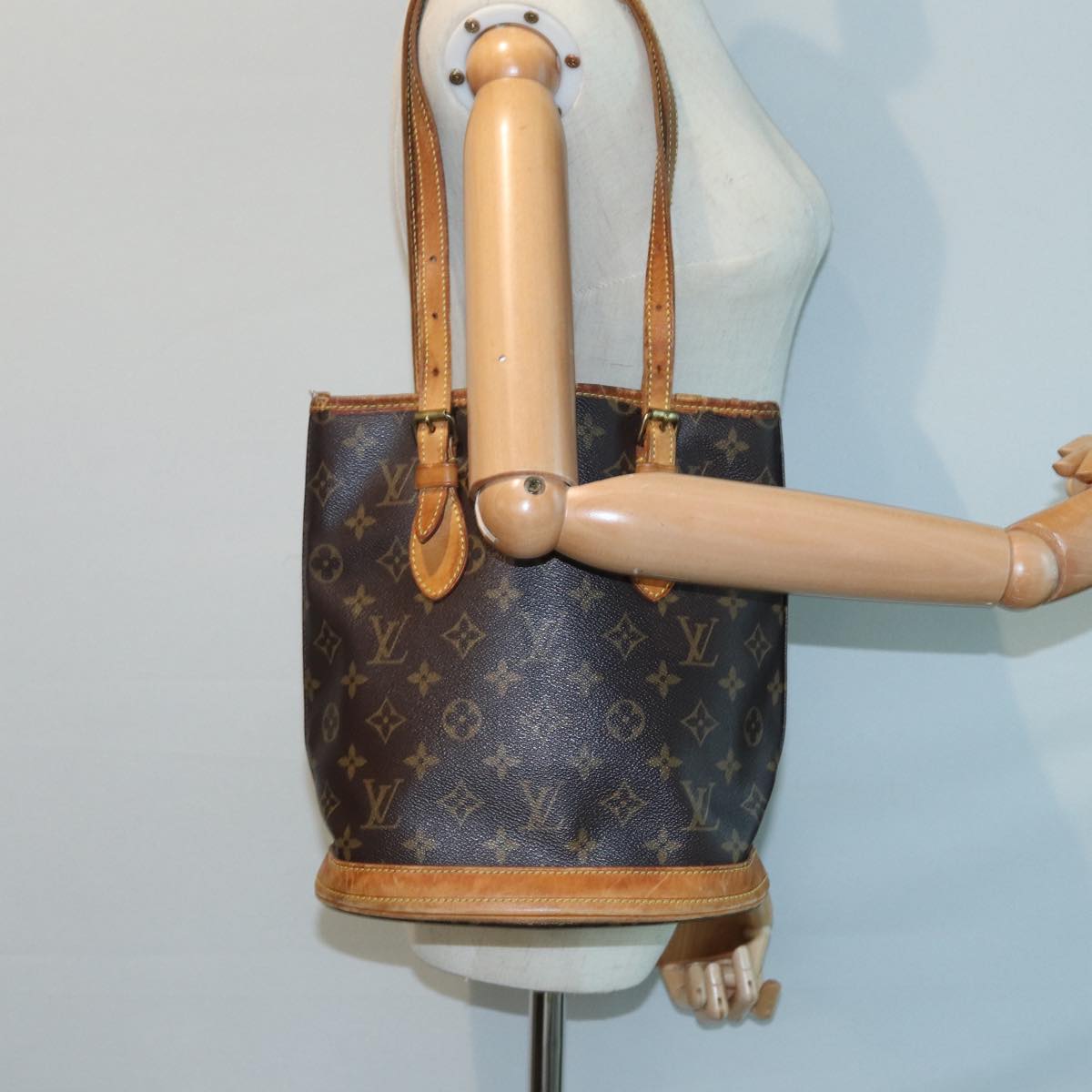 LOUIS VUITTON Monogram Bucket PM Shoulder Bag M42238 LV fm3598