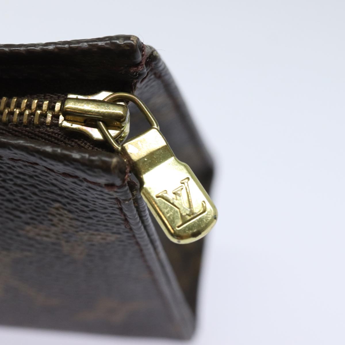 LOUIS VUITTON Monogram Poche Toilette 15 Pouch M47546 LV fm3698