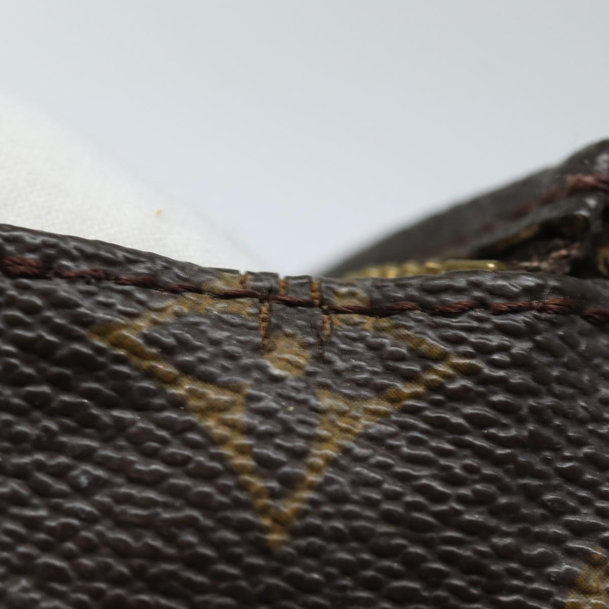 LOUIS VUITTON Monogram Poche Toilette 15 Pouch M47546 LV fm3698