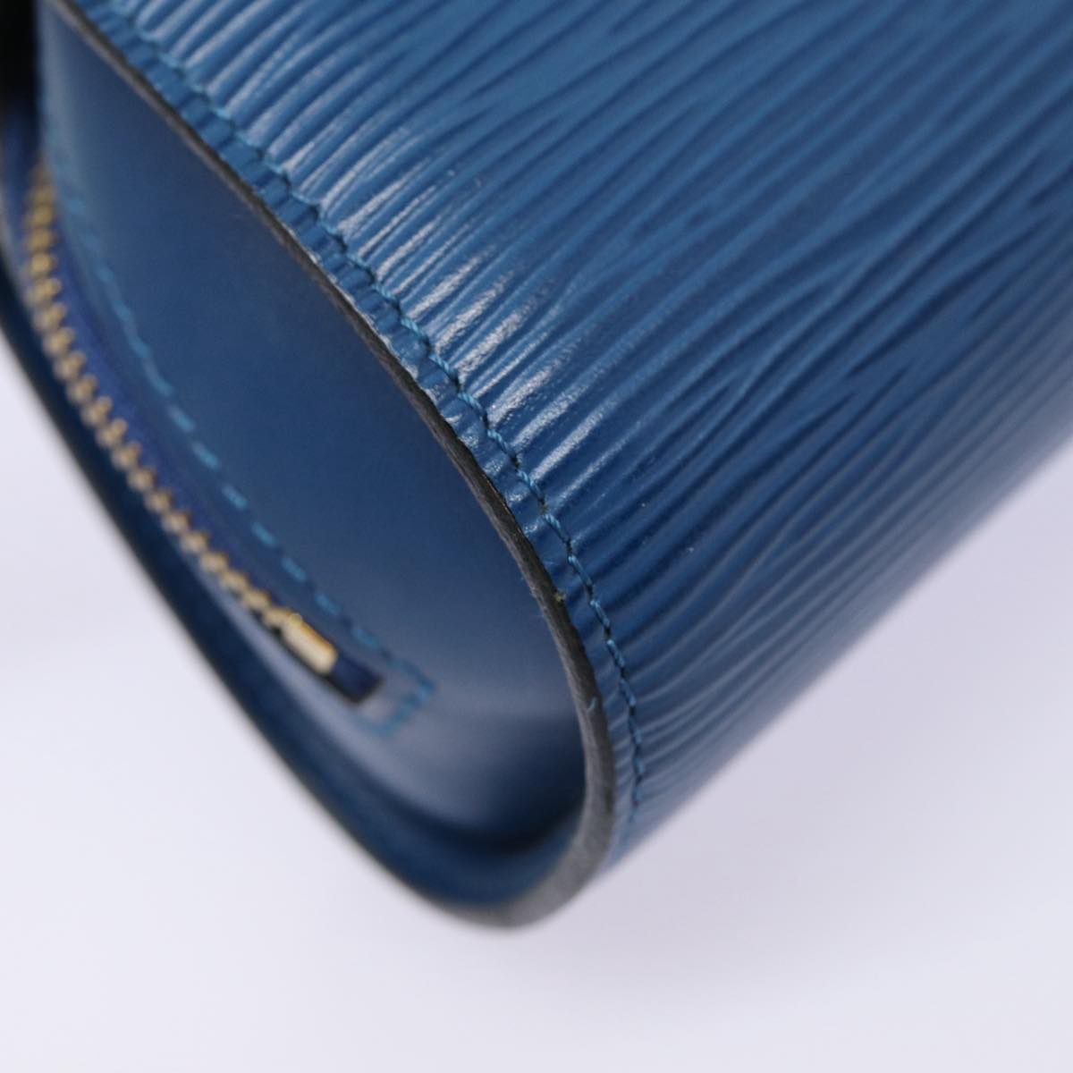 LOUIS VUITTON Epi Dauphine PM Pouch Blue M48445 LV fm3723