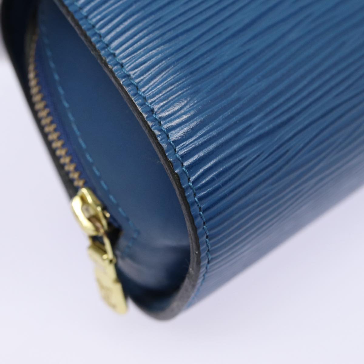 LOUIS VUITTON Epi Dauphine PM Pouch Blue M48445 LV fm3723
