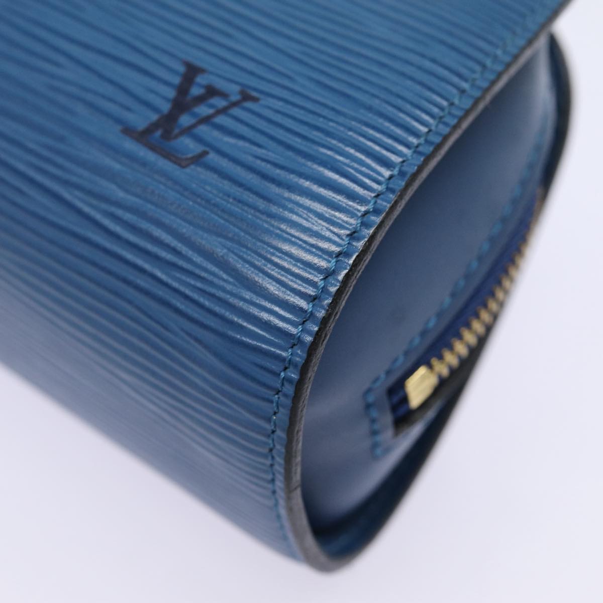 LOUIS VUITTON Epi Dauphine PM Pouch Blue M48445 LV fm3723